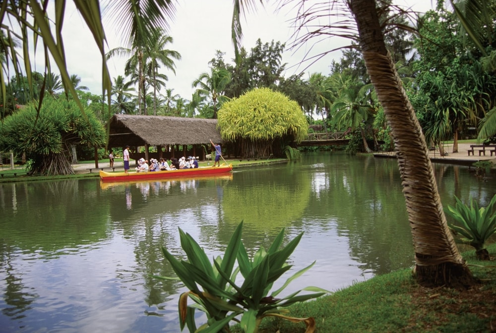 Polynesian Cultural Center and Mini Circle Island Tour with Pearl Harbor in Honolulu