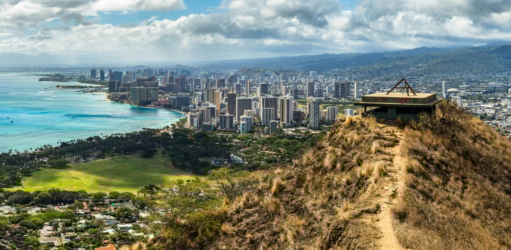 Diamond Head Self-Guided Hiking Tour in Honolulu