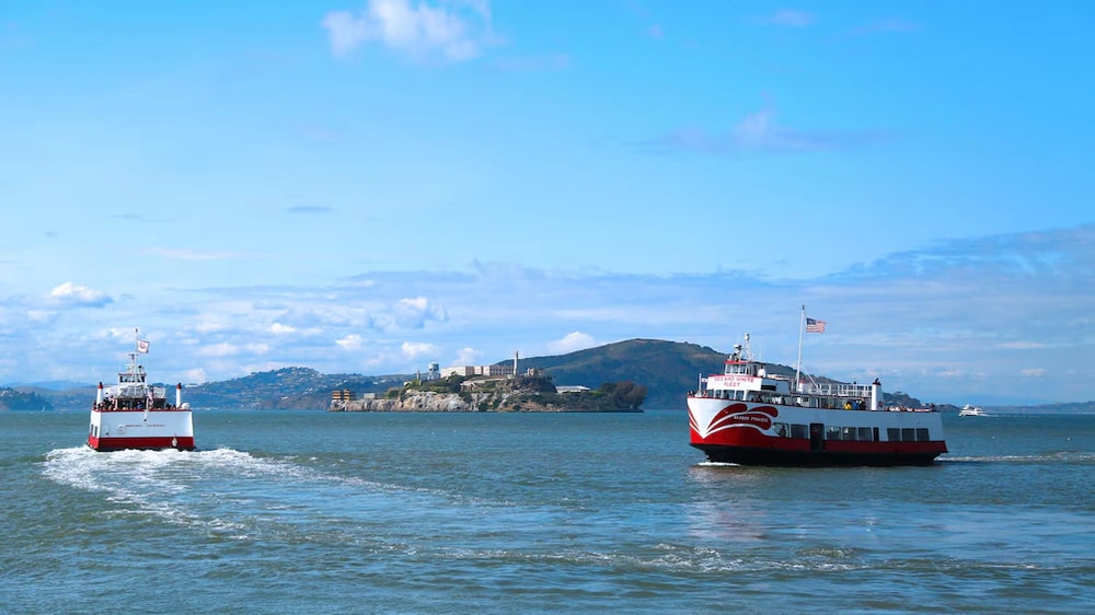 Golden Gate Bay Cruise and Sail Around Alcatraz in San Francisco