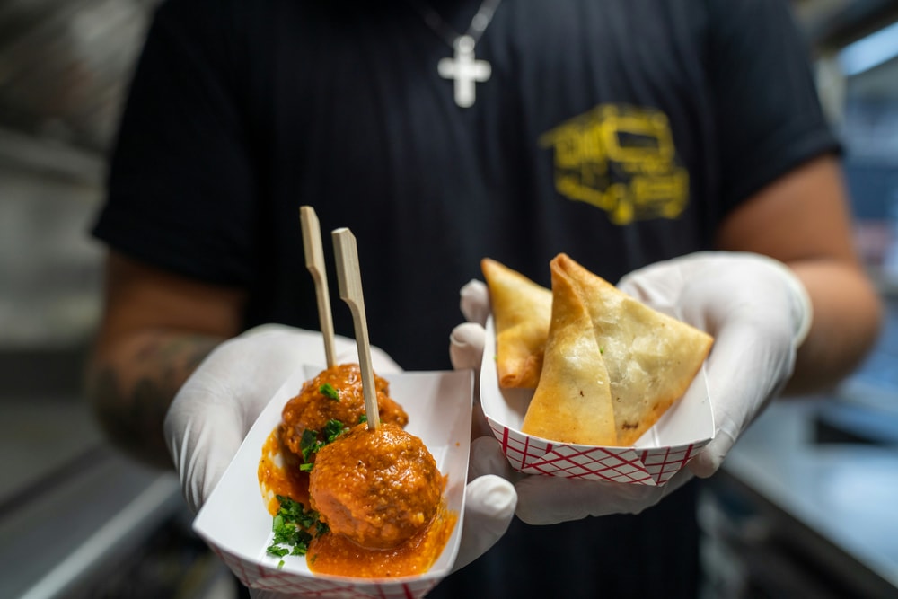 Brooklyn Street Food Tour (No Diet Club!) in New York City