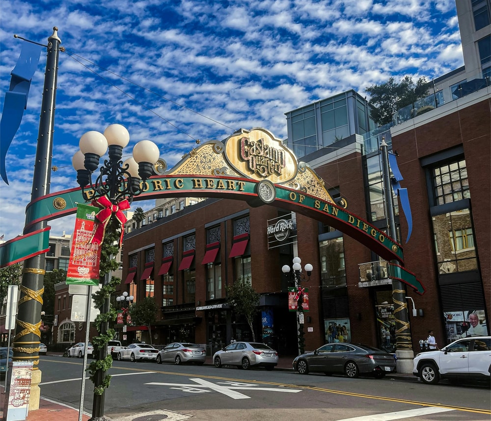 Gaslamp Quarter Food and History Tour in San Diego